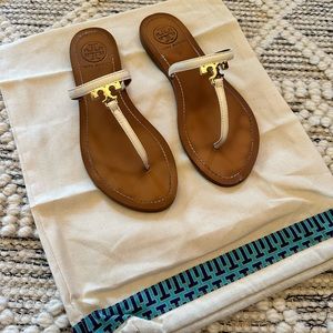 TORY BURCH T LOGO THONG SANDAL SIZE 7